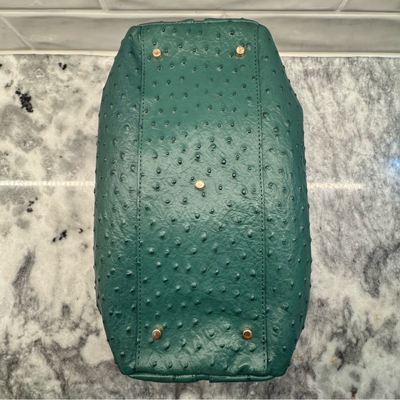 NWOT Isabella Adams Green and Gold Ostrich Designer Purse - Picture 9 of 16